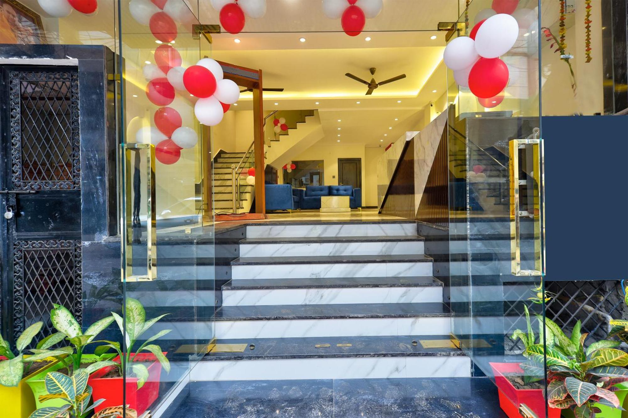 Hotel Surya Plaza Νέο Δελχί Εξωτερικό φωτογραφία