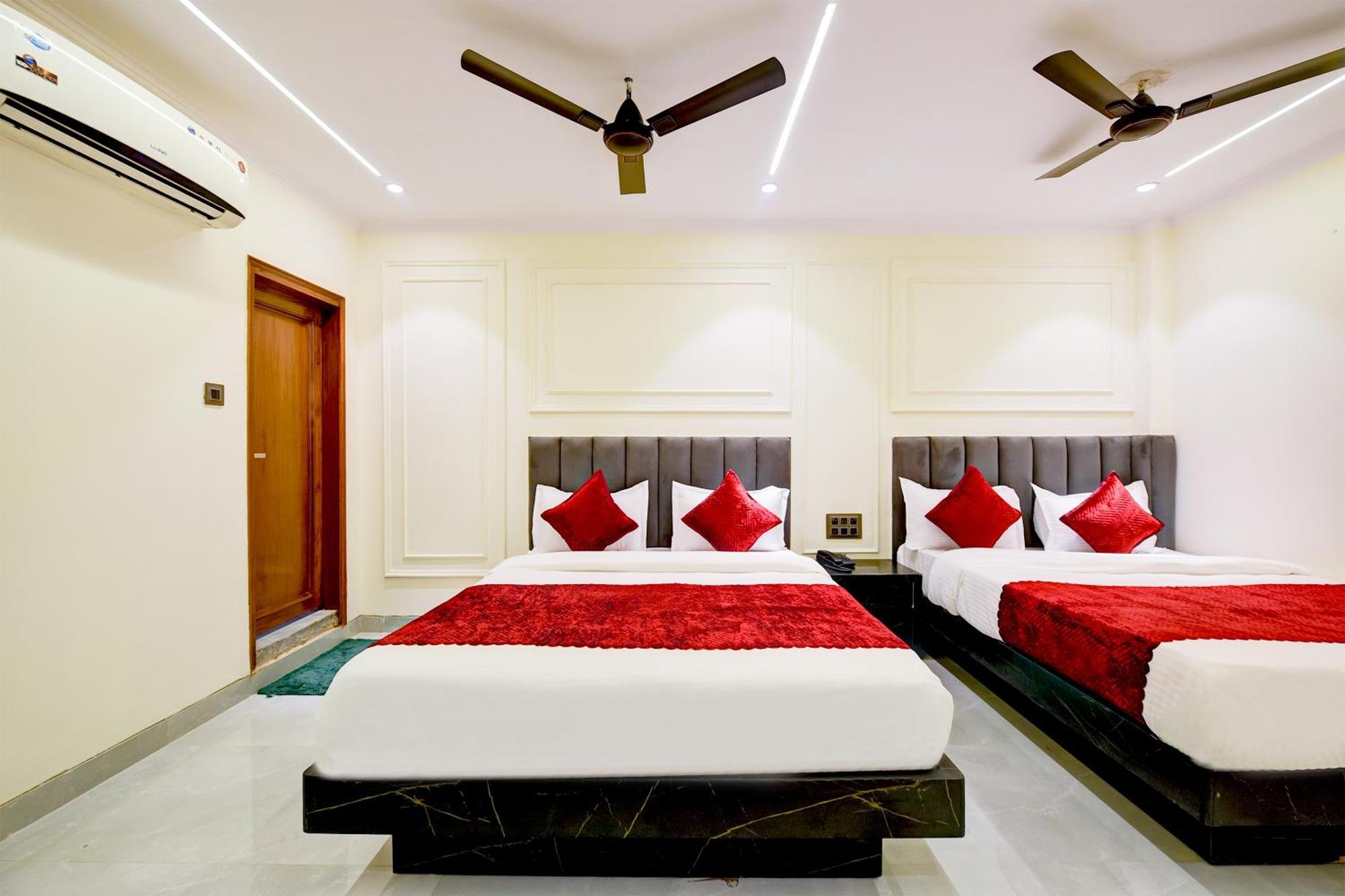 Hotel Surya Plaza Νέο Δελχί Εξωτερικό φωτογραφία