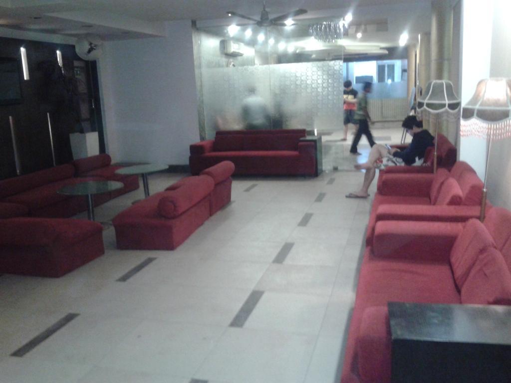 Hotel Surya Plaza Νέο Δελχί Εξωτερικό φωτογραφία