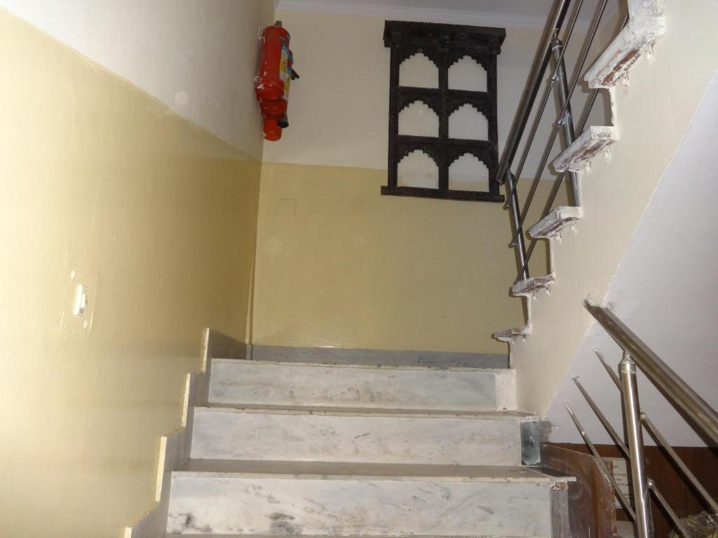Hotel Surya Plaza Νέο Δελχί Εξωτερικό φωτογραφία